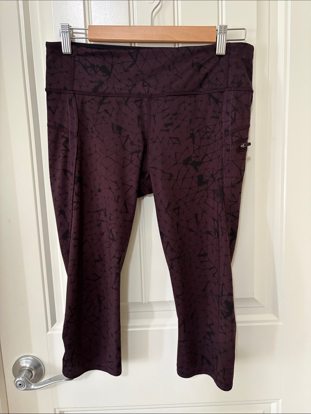 lululemon athletica Plum Geometric Print Capri Leggings